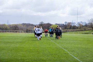 Bild 19 - Frauen SV Henstedt Ulzburg2 : TSV Schoenberg : Ergebnis: Abbruch